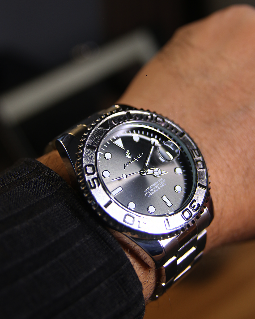 Poedagar Yacht Watch